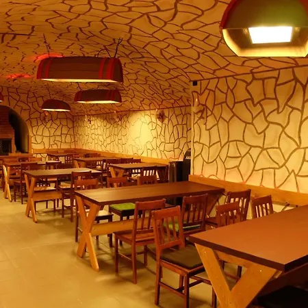 Apartman Borozók Vendégháza *